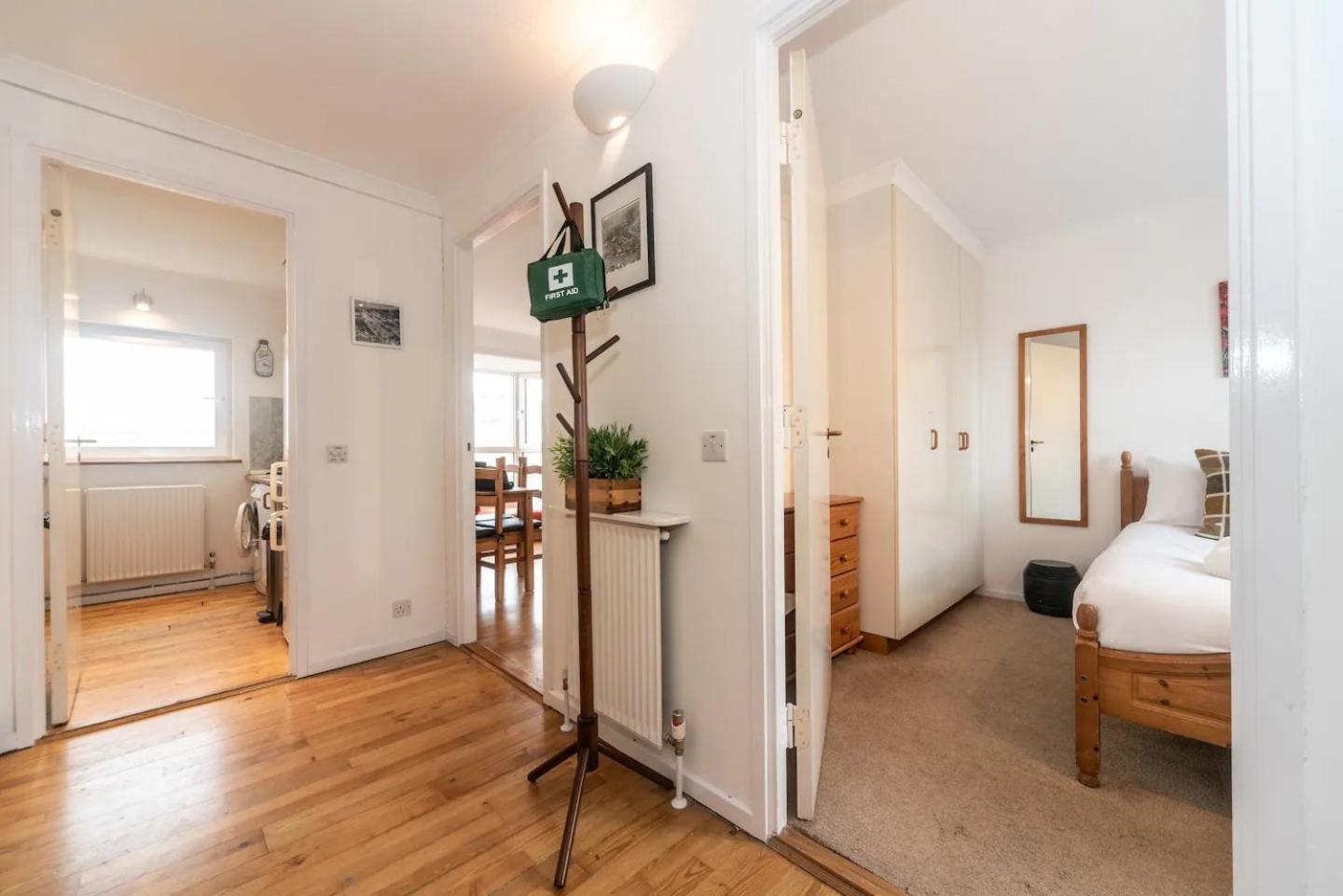 Sunny Maisonette With Views Over Canary Wharf, London Exterior photo